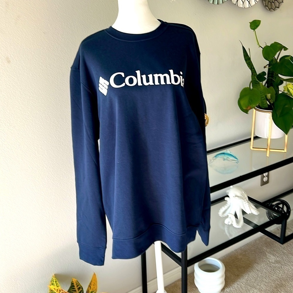Columbia: NWOT Men Crew Neck Pull Over Long Sleeve Sweat Shirt, Size L.